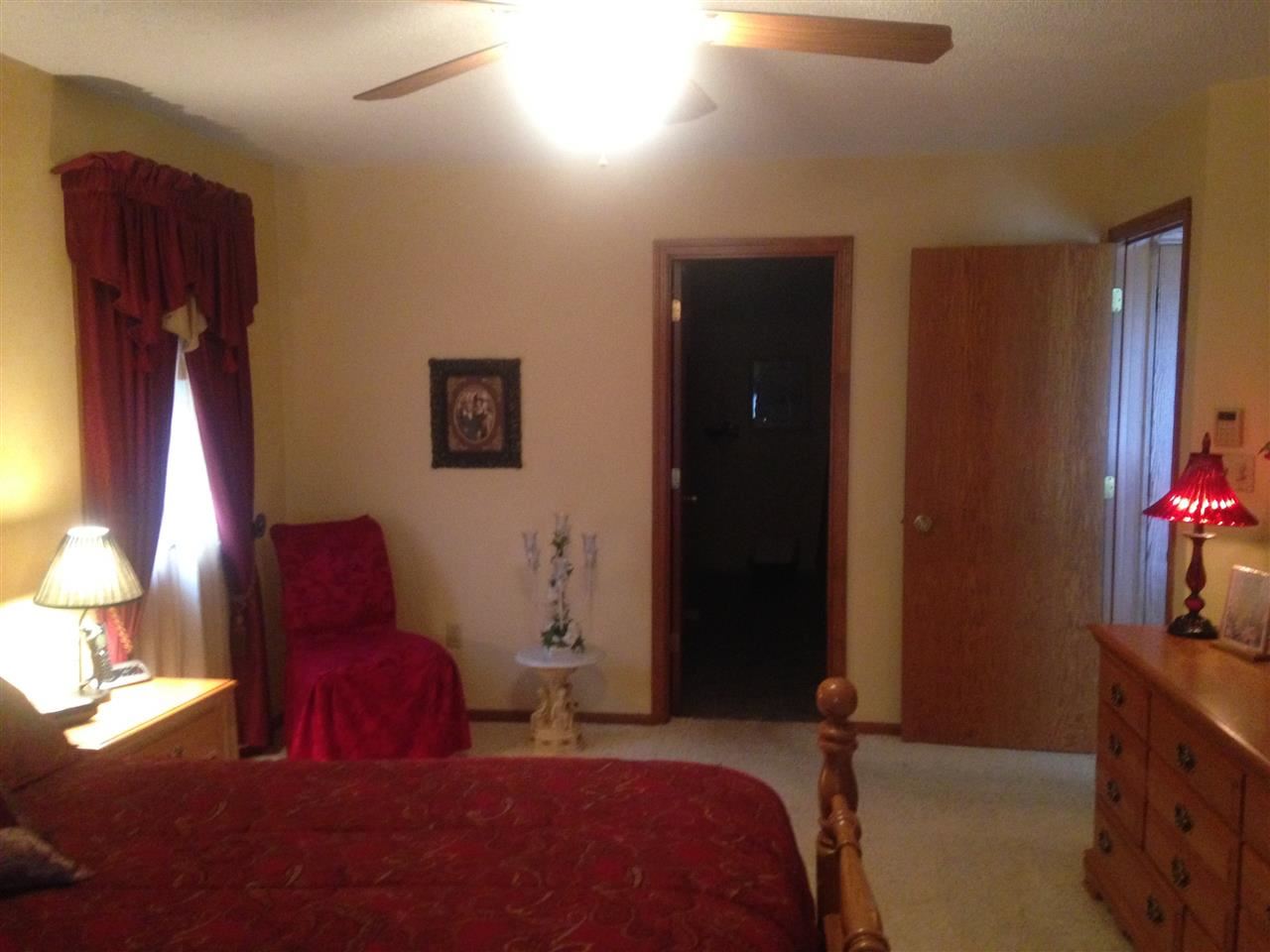 2923 Wood Knoll Ln, Fort Wayne, IN 46804 photo 14
