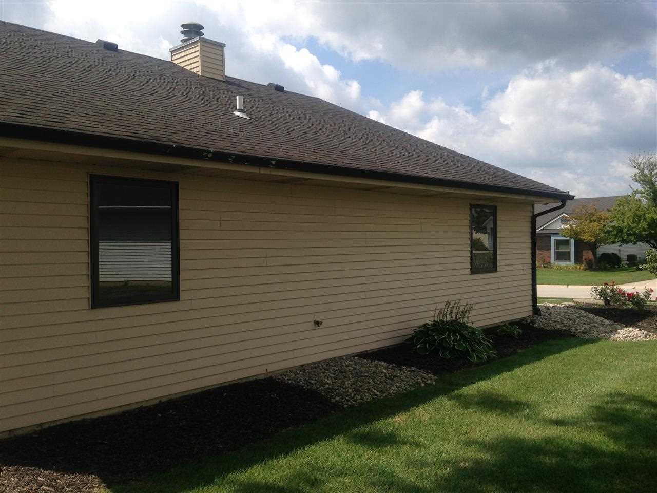 2923 Wood Knoll Ln, Fort Wayne, IN 46804 photo 4