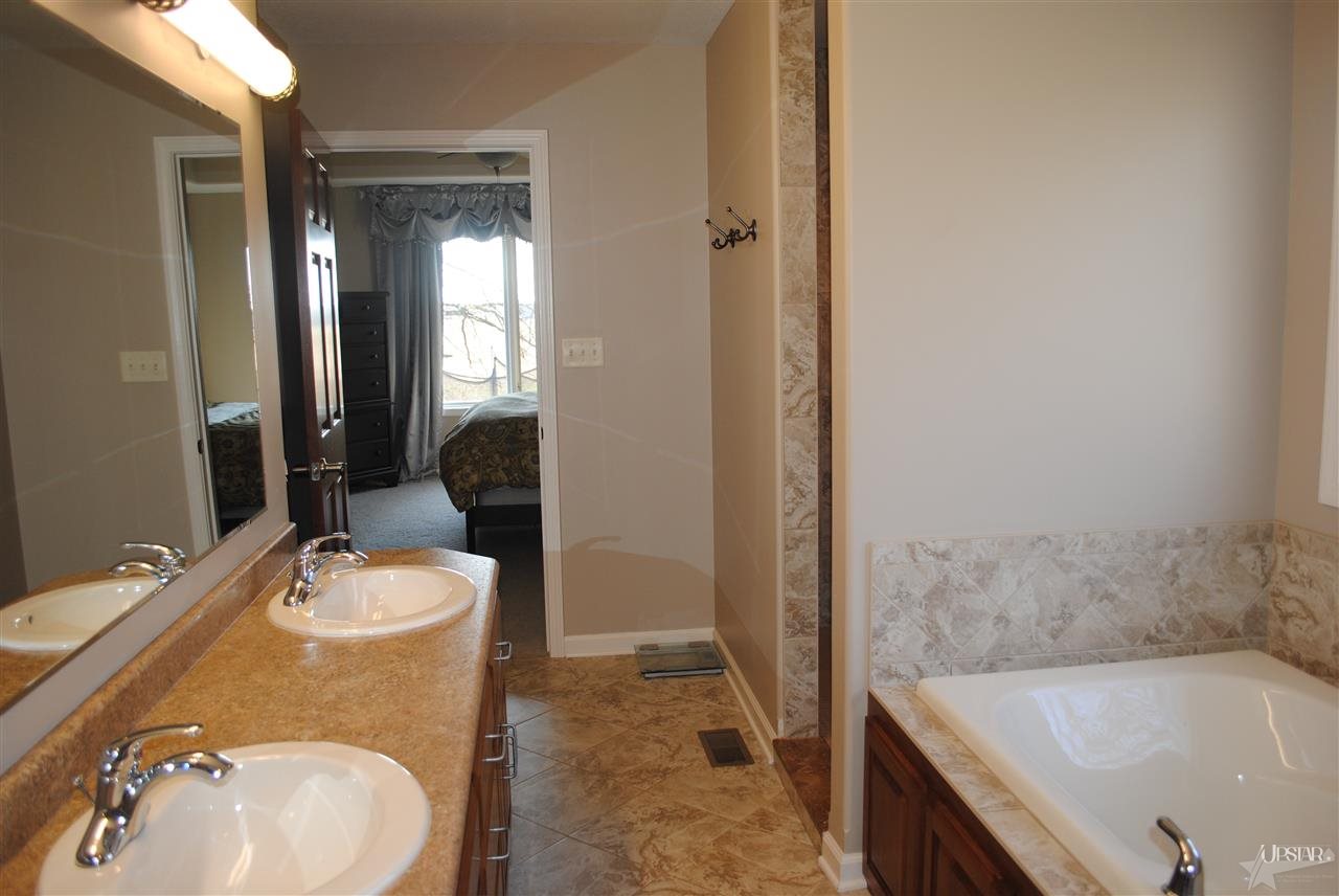 320 Oak Forest Dr, Bluffton, IN 46714 photo 20