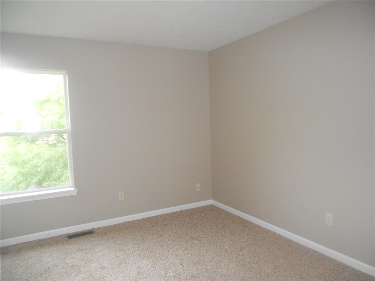 1020 Lucerne Dr, Goshen, IN 46526 photo 17