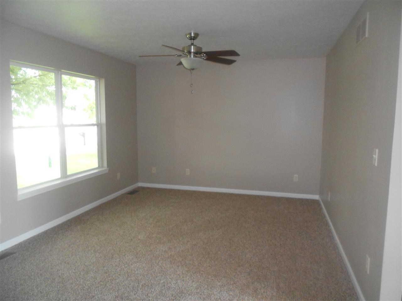 1020 Lucerne Dr, Goshen, IN 46526 photo 6