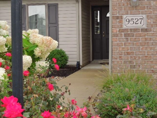 9527 Chapmans Blvd, Fort Wayne, IN 46835 photo 1