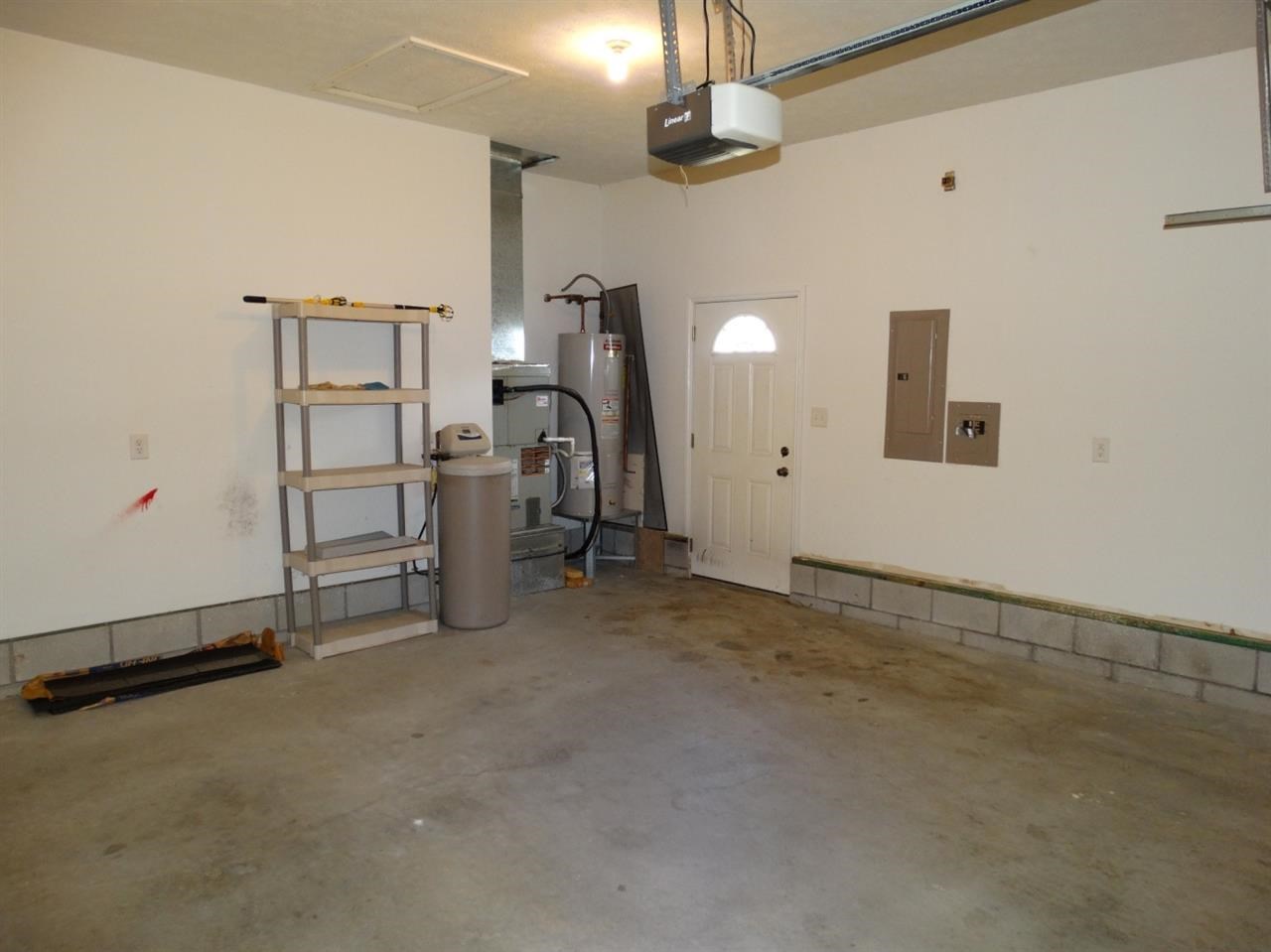 302 Wabash Cir, Chandler, IN 47610 photo 22