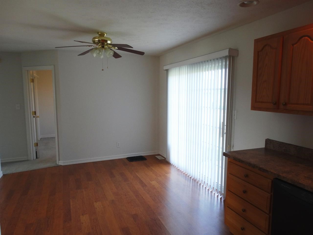 302 Wabash Cir, Chandler, IN 47610 photo 10