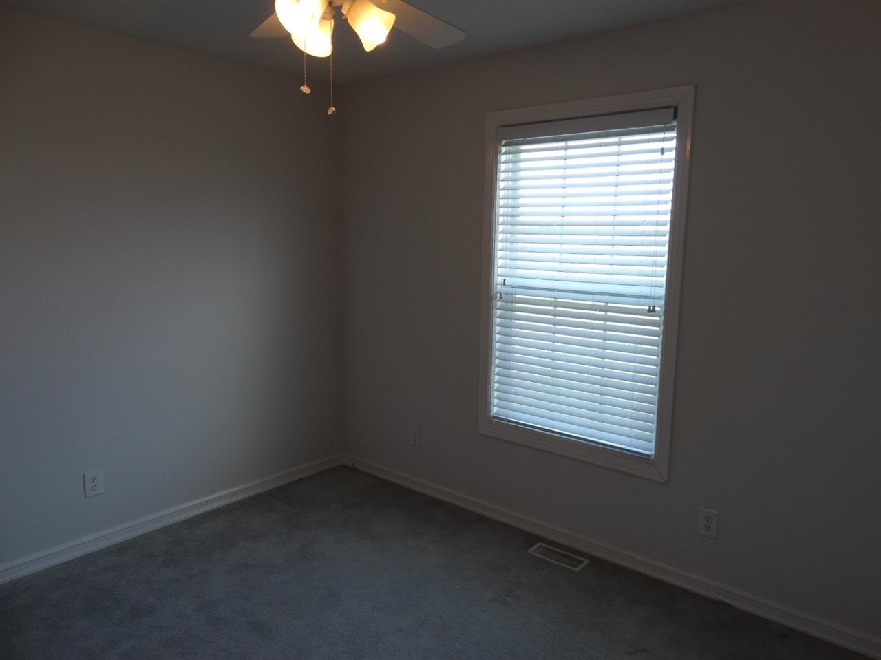 302 Wabash Cir, Chandler, IN 47610 photo 17