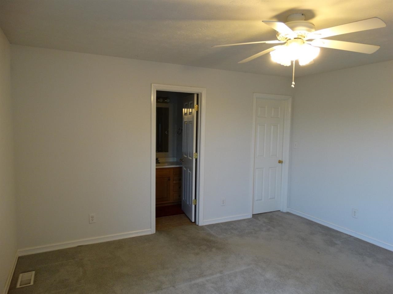 302 Wabash Cir, Chandler, IN 47610 photo 11