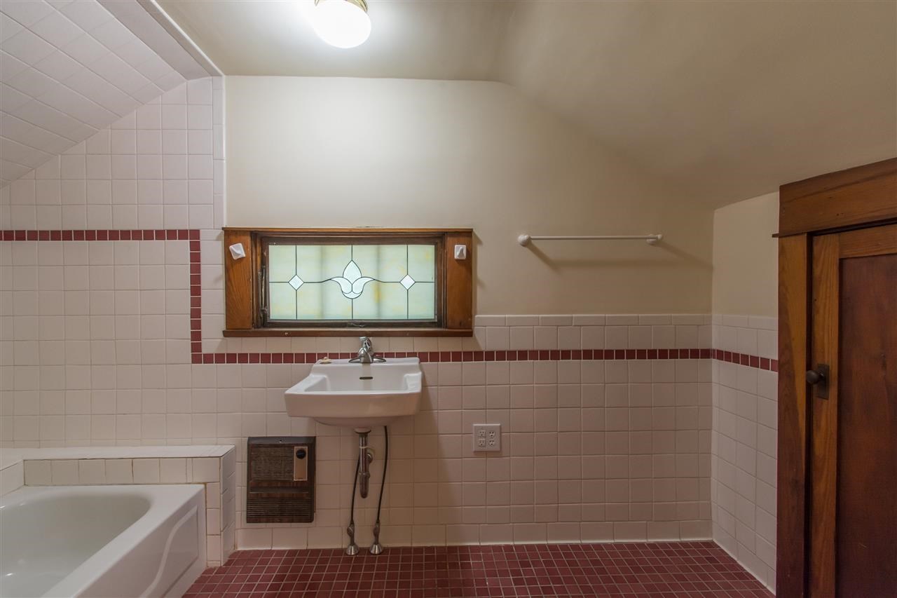 620 E 1st St, Bloomington, IN 47401 photo 18