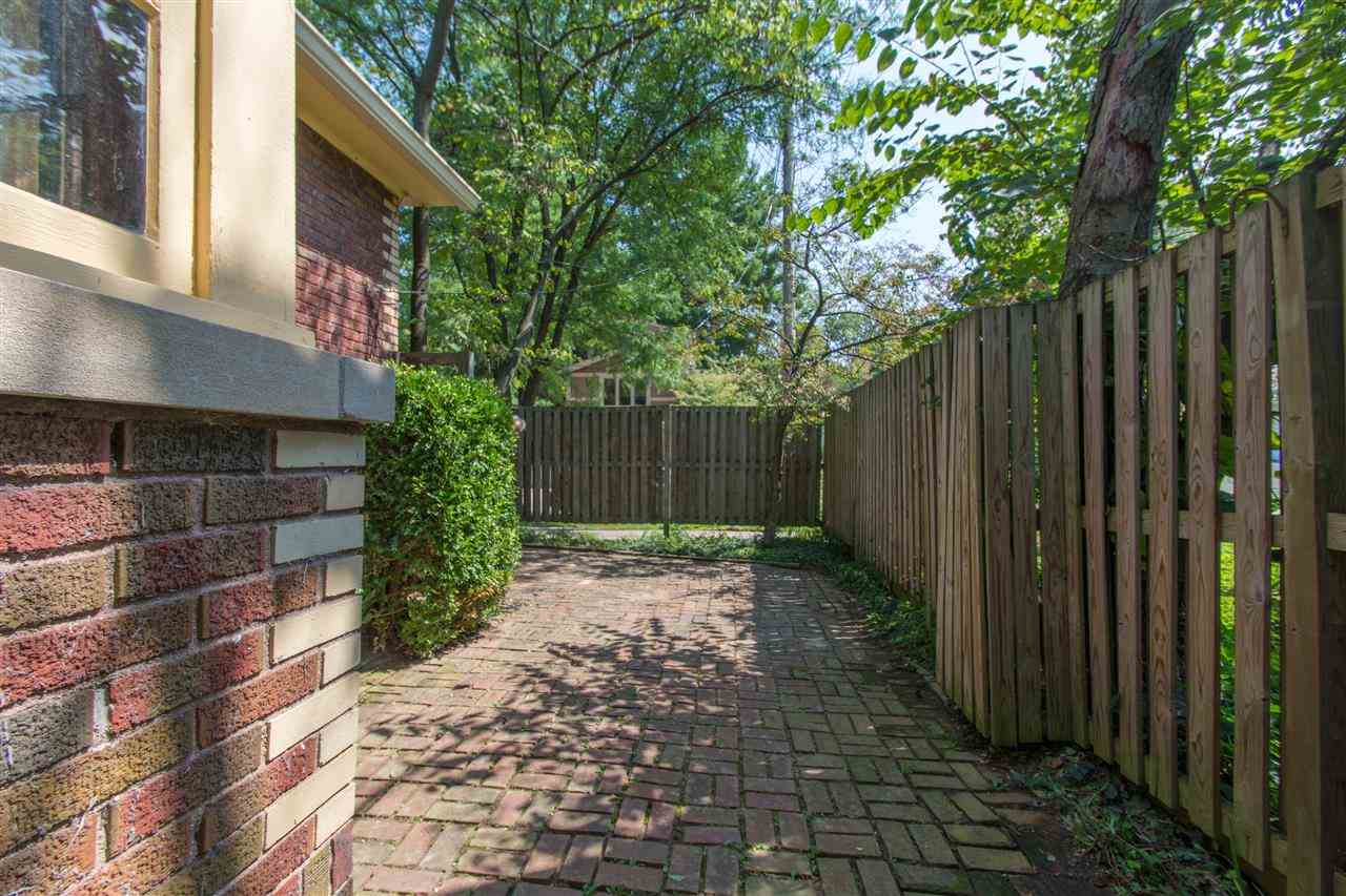 620 E 1st St, Bloomington, IN 47401 photo 22