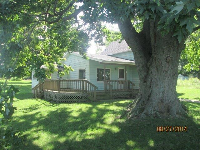 3925 W 1400 N, Nappanee, IN 46550 photo 2