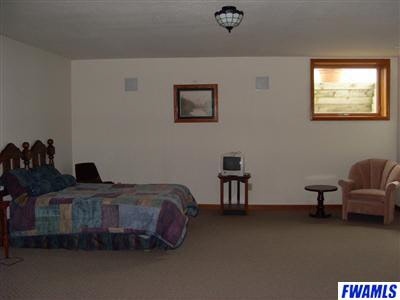 3726 Emilie Ln, Auburn, IN 46706 photo 17