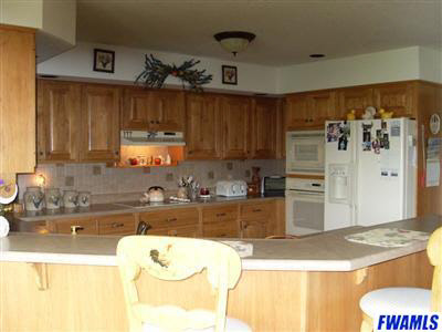 3726 Emilie Ln, Auburn, IN 46706 photo 6