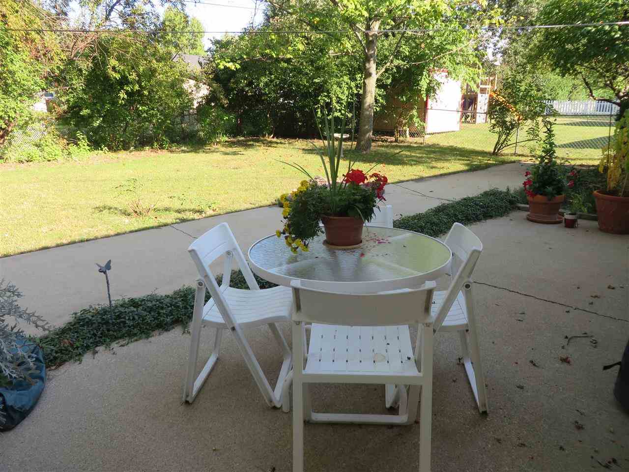 1216 N Wildwood Ln, Muncie, IN 47304 photo 30