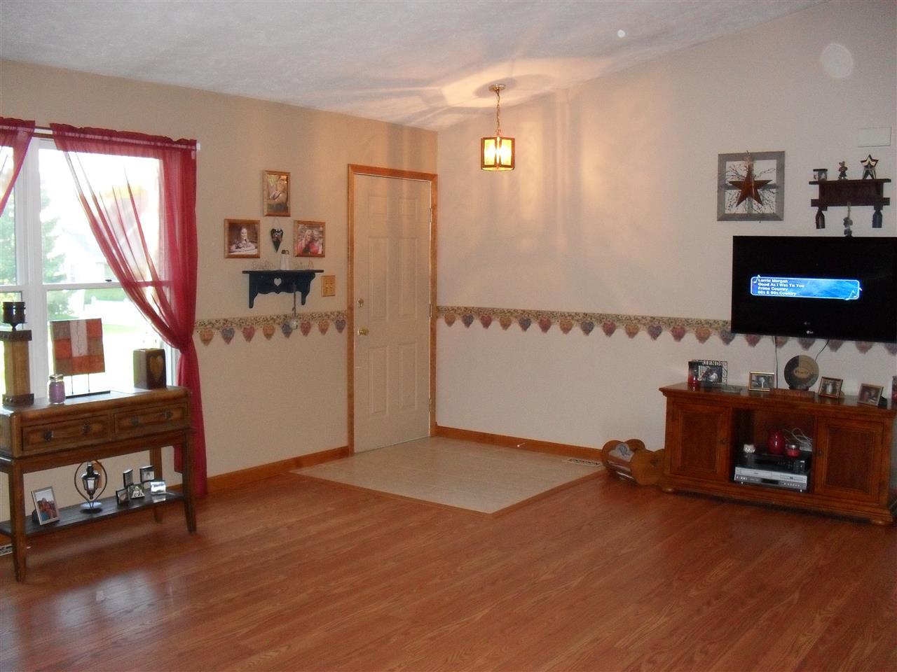 719 W Lakeview Dr, Burlington, IN 46915 photo 3
