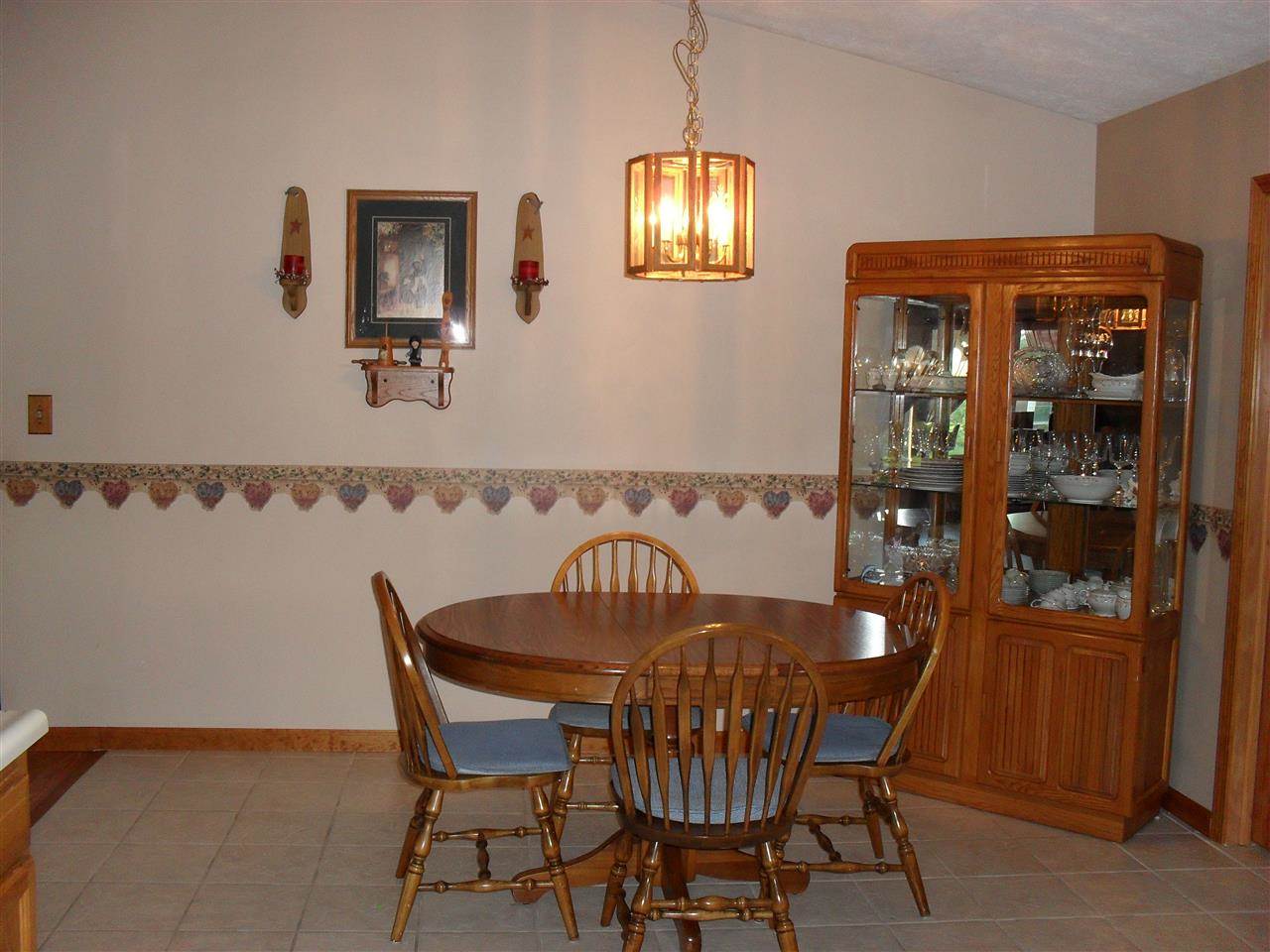 719 W Lakeview Dr, Burlington, IN 46915 photo 5