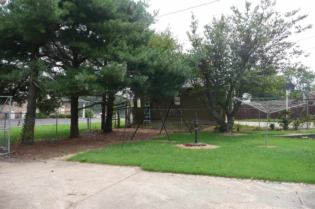 1002 Nicholas Dr, Boonville, IN 47601 photo 6