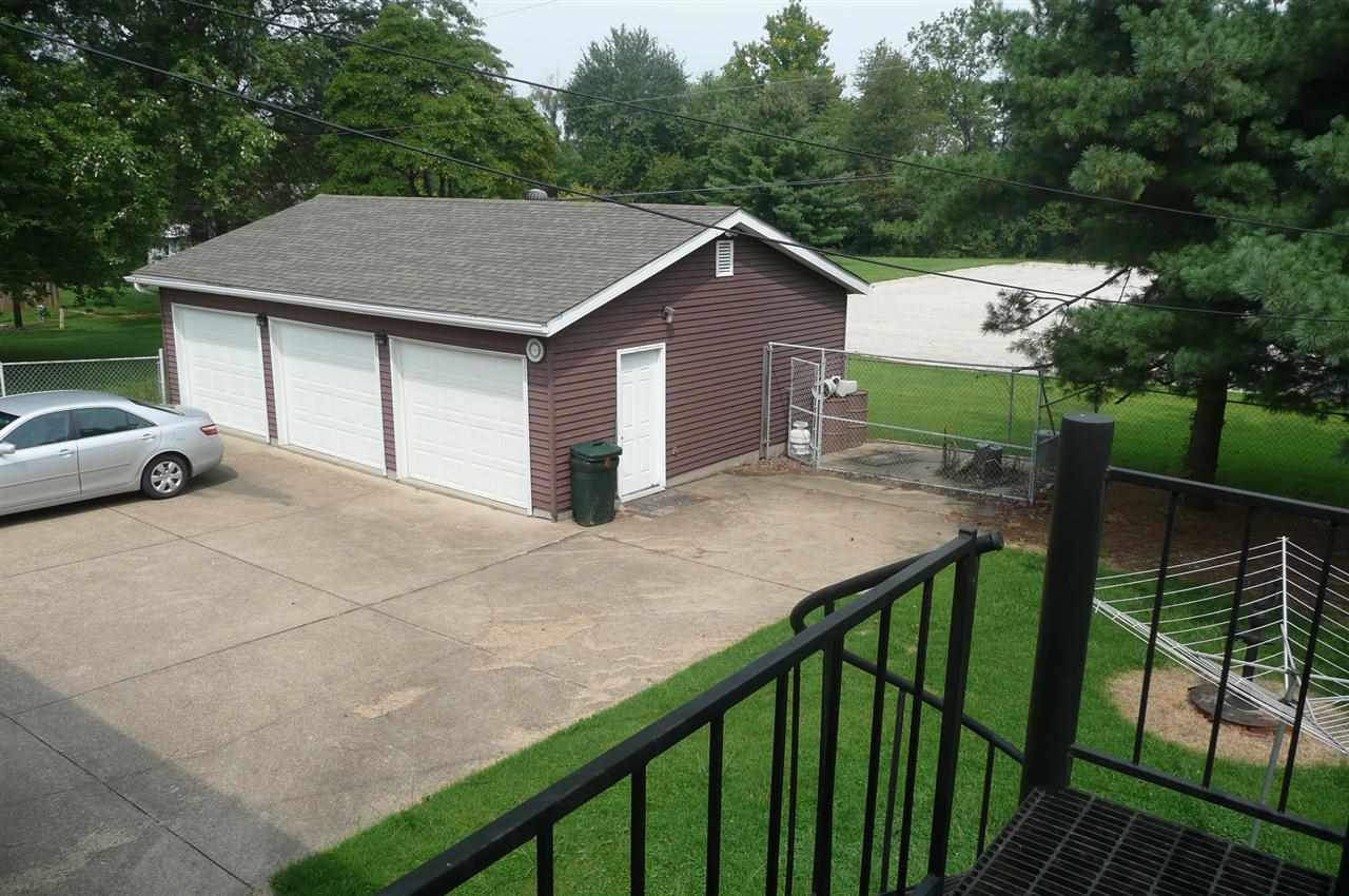1002 Nicholas Dr, Boonville, IN 47601 photo 13