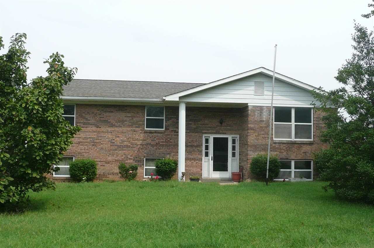 1002 Nicholas Dr, Boonville, IN 47601 photo 1