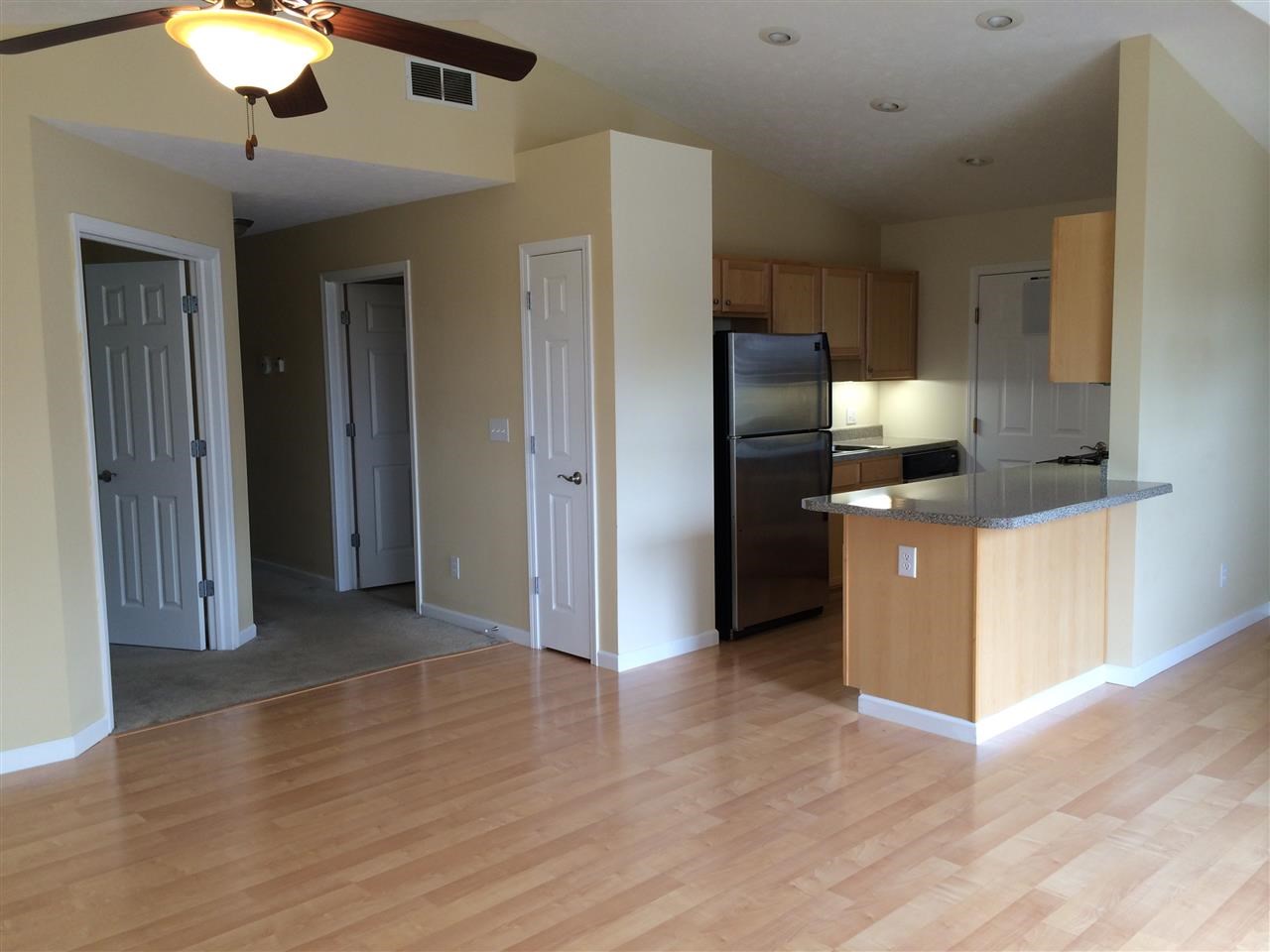 3829 S Cramer Cir, Bloomington, IN 47403 photo 2