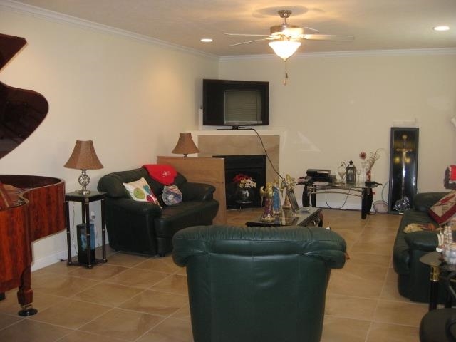 10630 Tecumseh Dr, Newburgh, IN 47630 photo 2