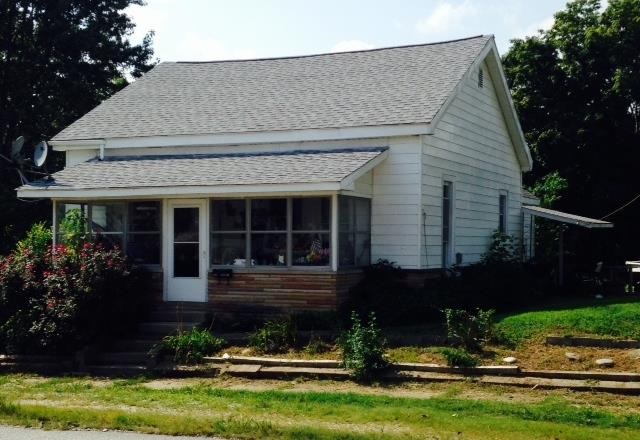 602 E Poplar St, Petersburg, IN 47567 photo 1