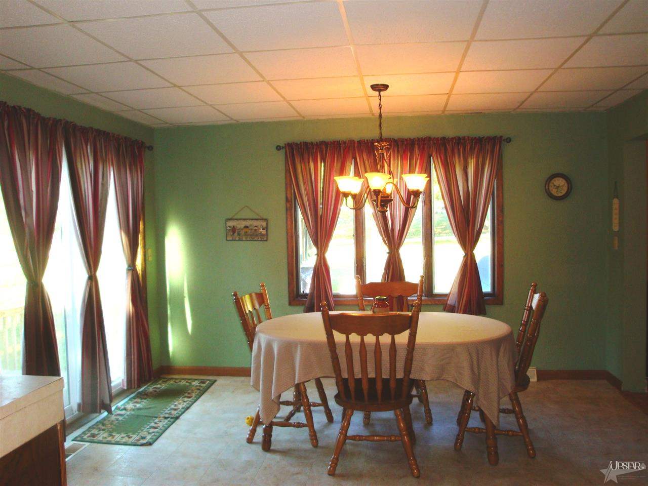 202 E Highland St, Albion, IN 46701 photo 11