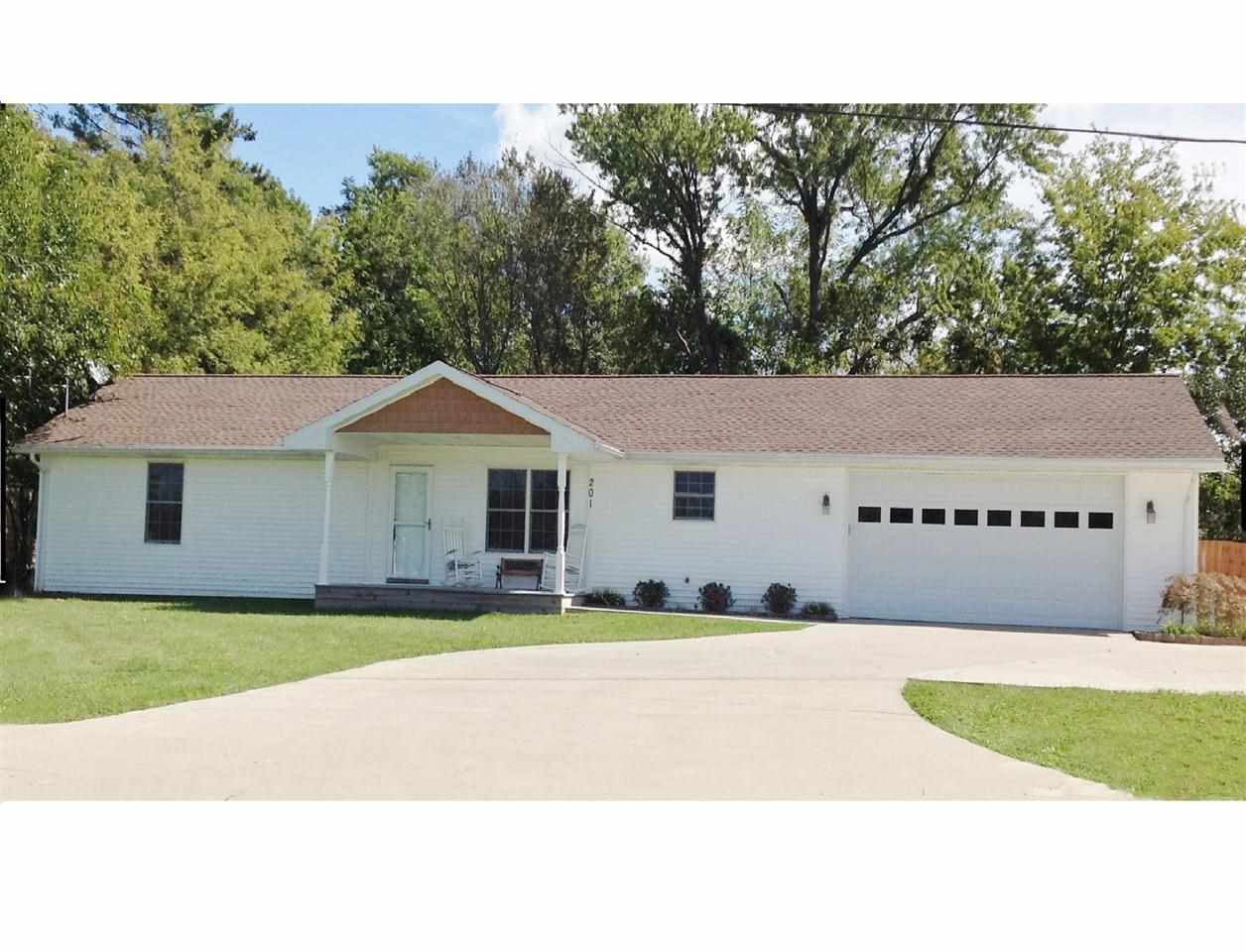 201 Inderrieden Rd, Chandler, IN 47610 photo 1