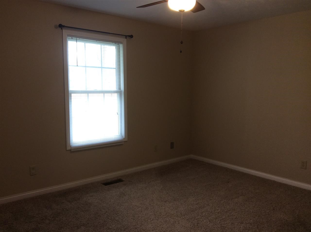 201 Inderrieden Rd, Chandler, IN 47610 photo 7