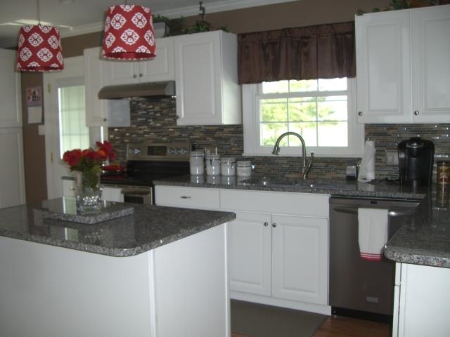 1715 N Hawthorne Rd, Marion, IN 46952 photo 6