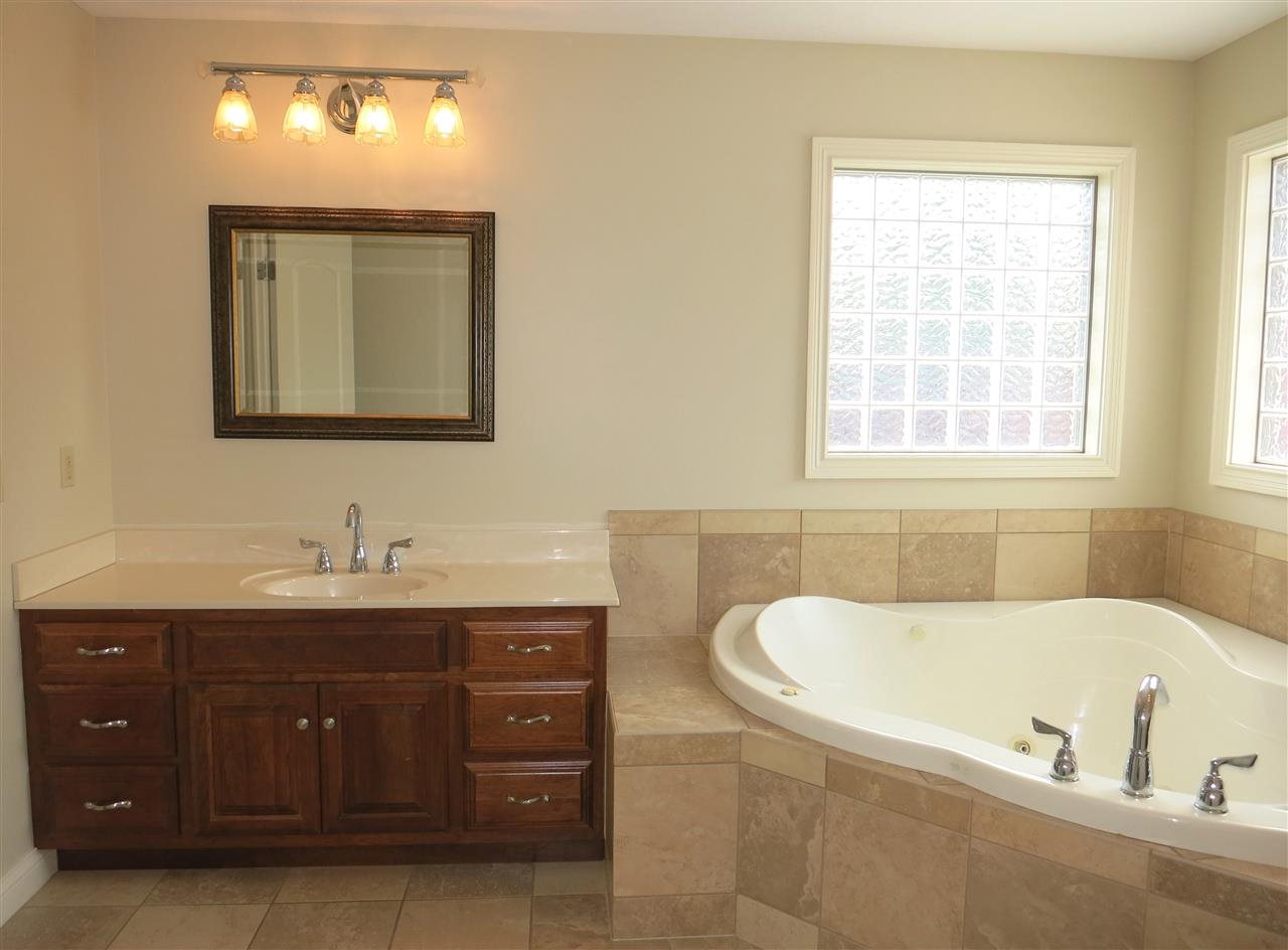 1512 Cheshire Bridge Rd, Evansville, IN 47710 photo 15