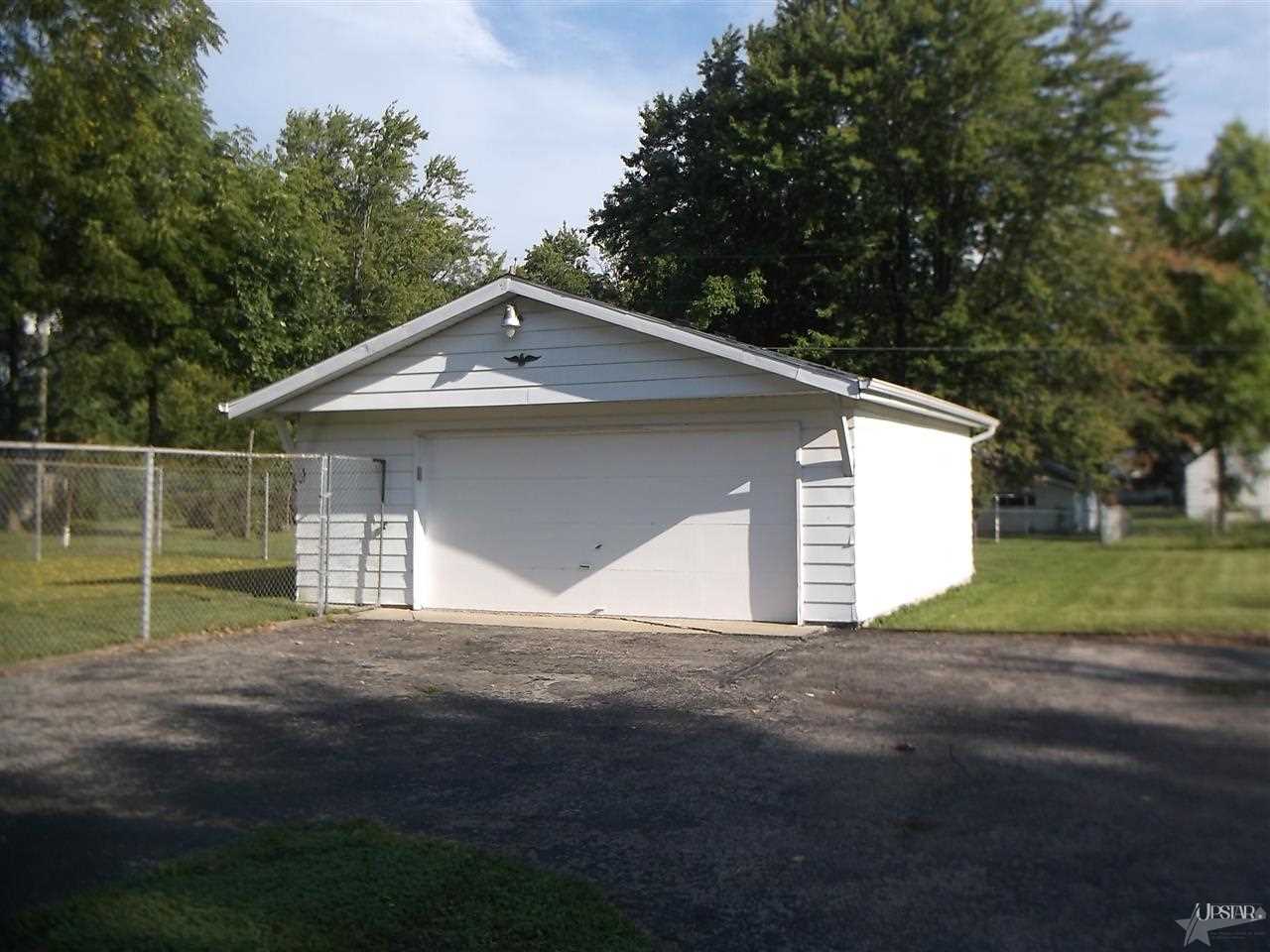 2310 Dale Dr, Fort Wayne, IN 46819 photo 6