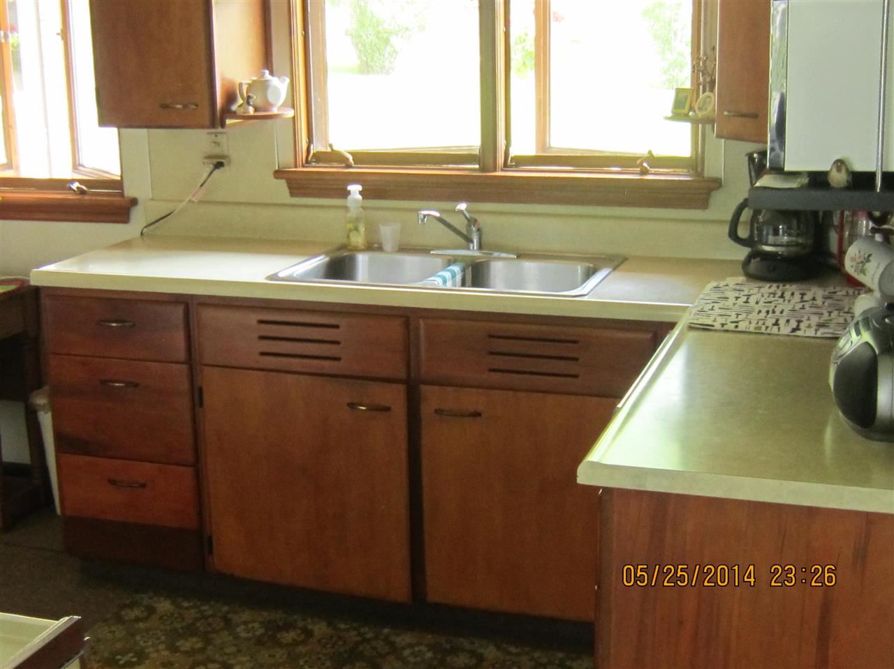 1025 Oak St, Huntington, IN 46750 photo 3