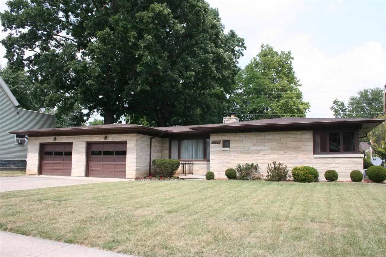 1025 Oak St, Huntington, IN 46750 photo 1