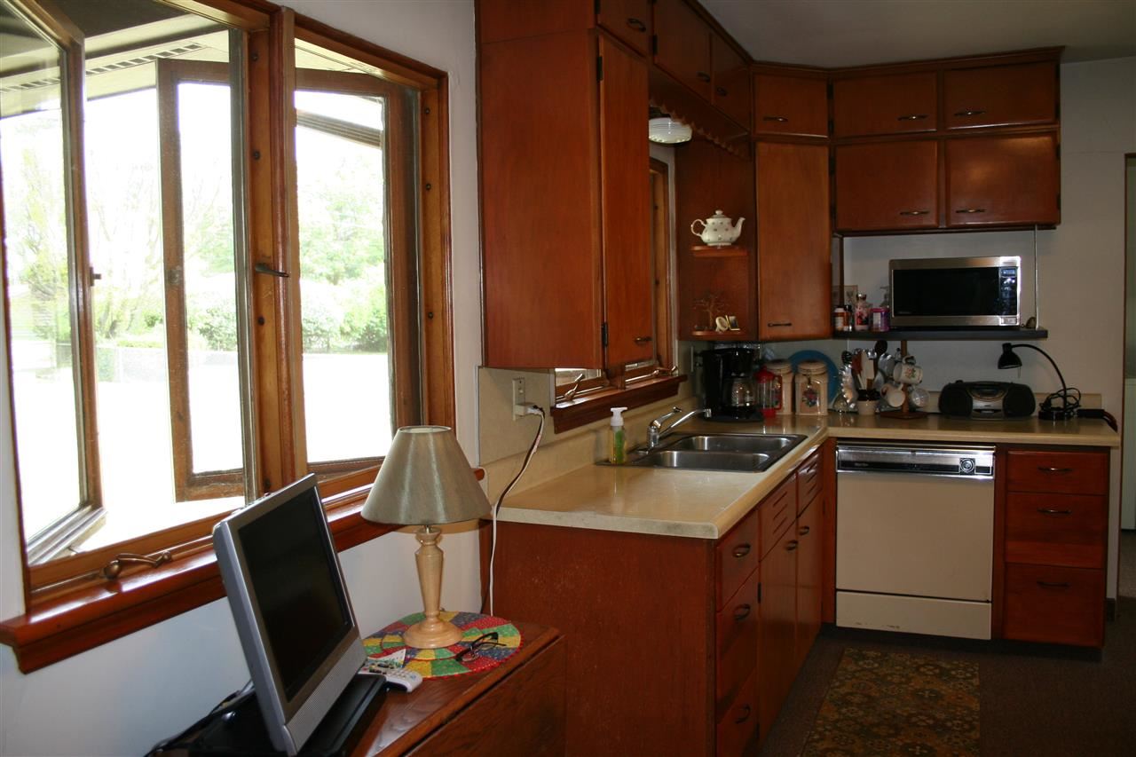 1025 Oak St, Huntington, IN 46750 photo 4