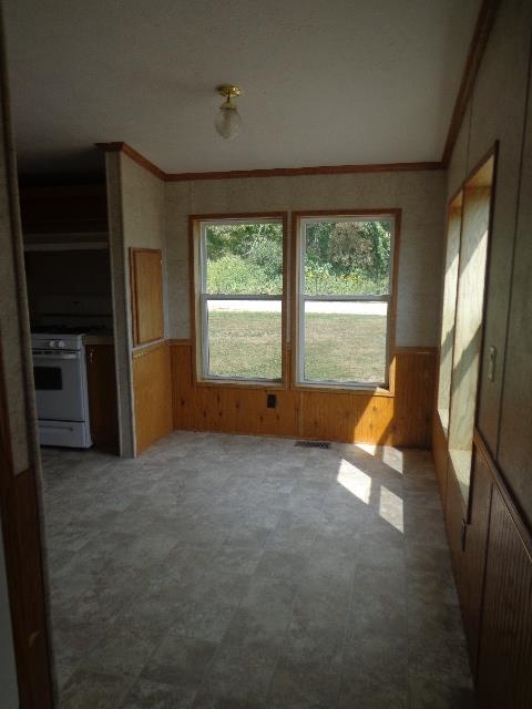 9021 E 100 N, Angola, IN 46703 photo 5