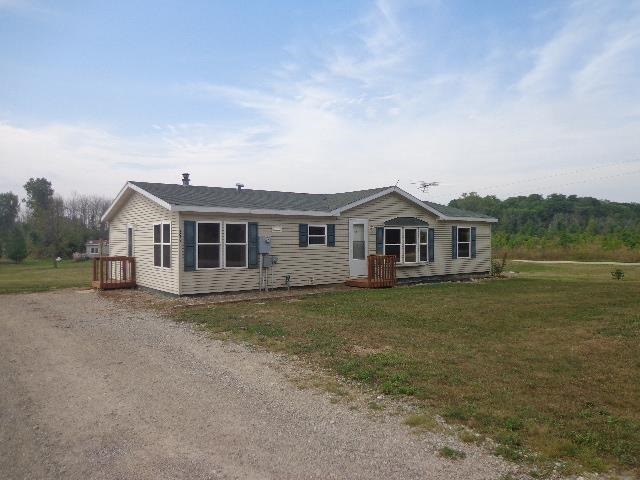 9021 E 100 N, Angola, IN 46703 photo 2