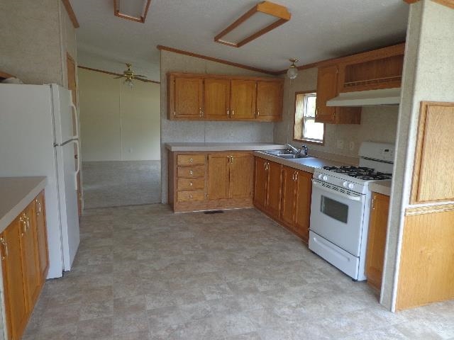 9021 E 100 N, Angola, IN 46703 photo 6