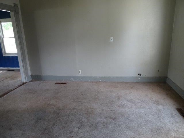 211 E Vine St, Kendallville, IN 46755 photo 10