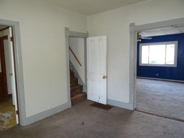 211 E Vine St, Kendallville, IN 46755 photo 8