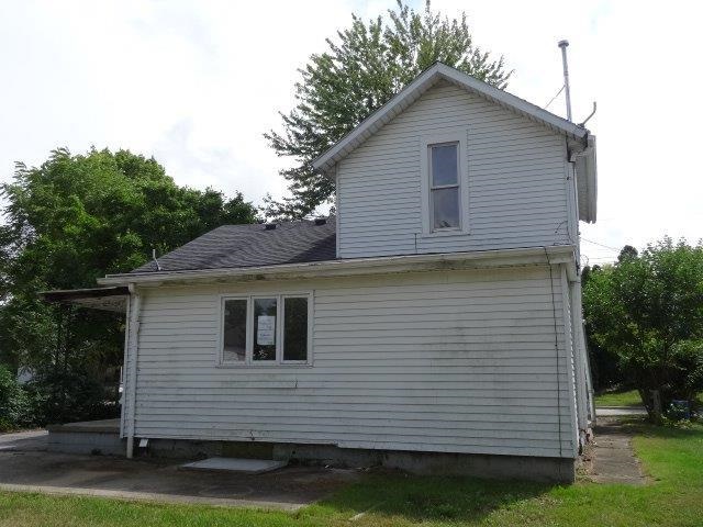 211 E Vine St, Kendallville, IN 46755 photo 2