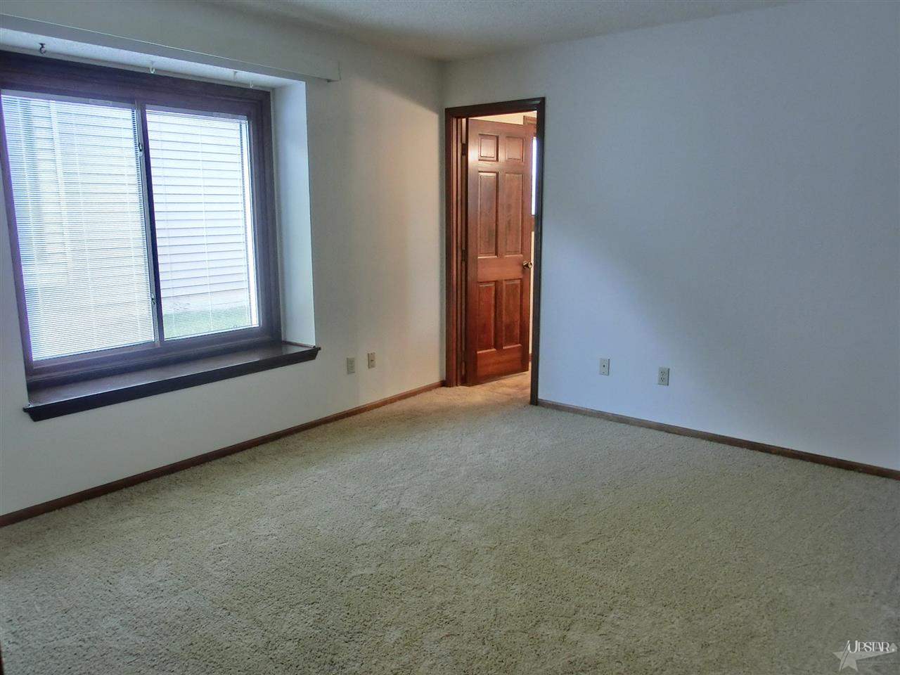 5115 Woodmark Ct, Fort Wayne, IN 46815 photo 7