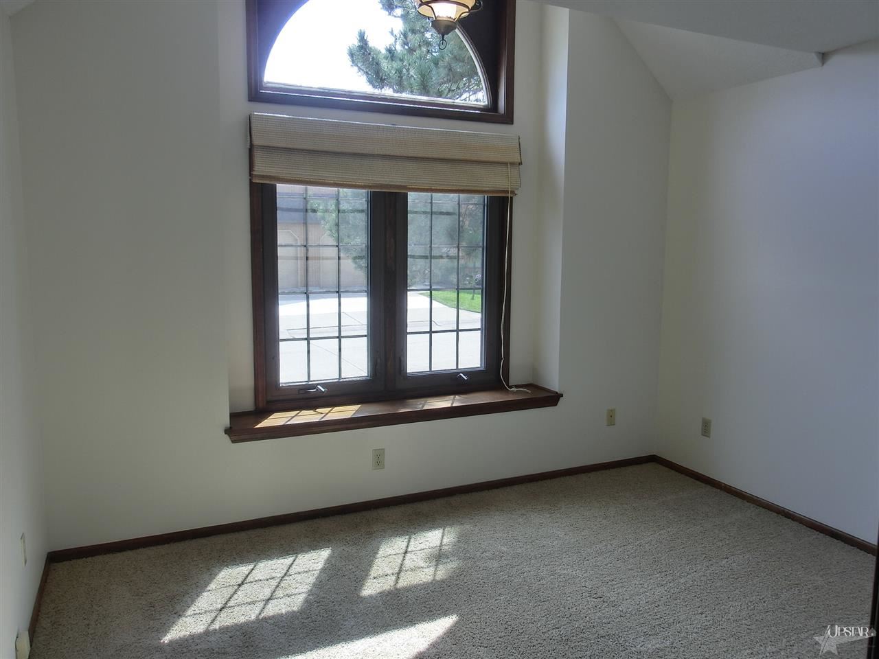 5115 Woodmark Ct, Fort Wayne, IN 46815 photo 9