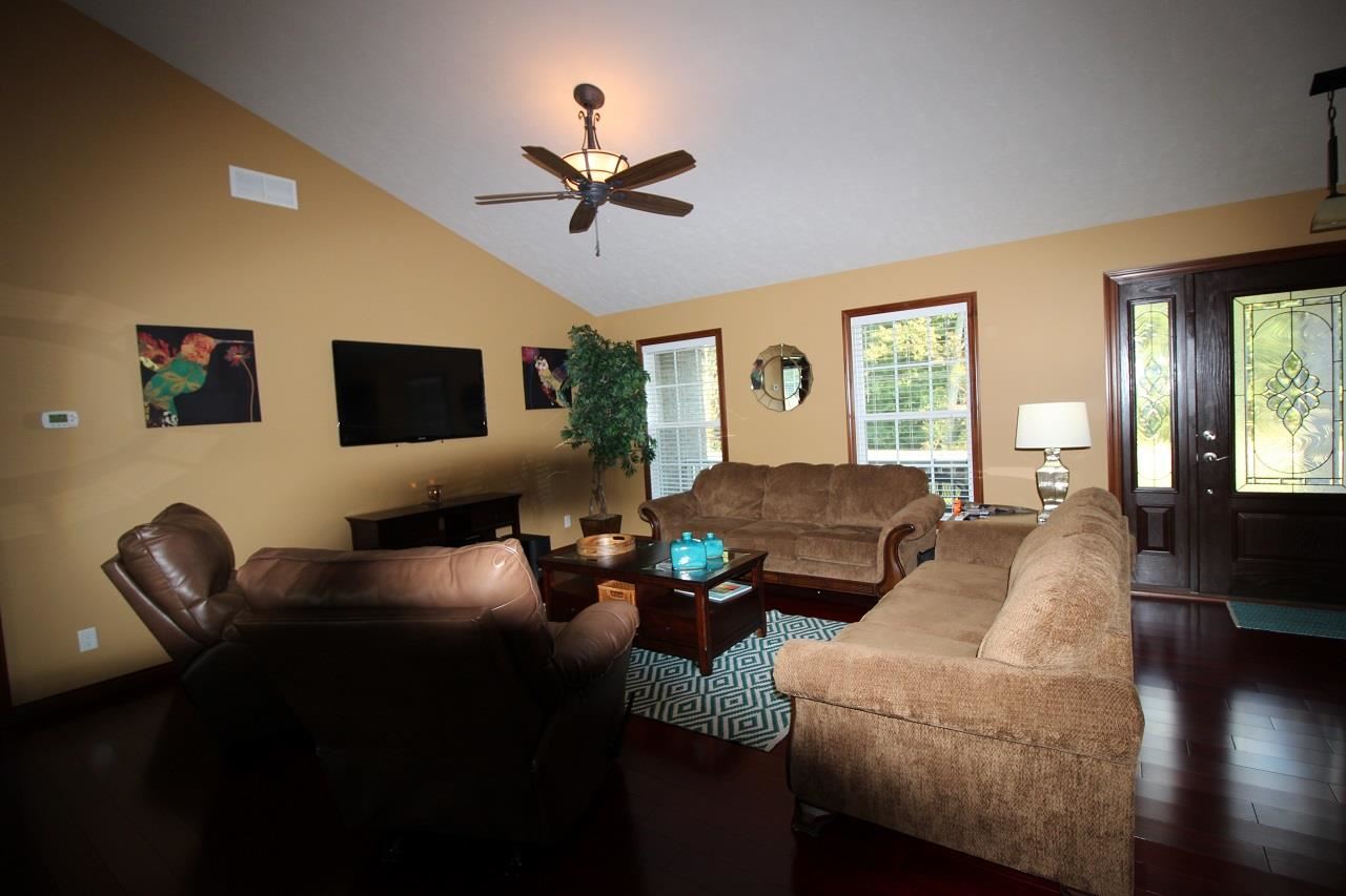 10410 Wolfinger Rd, Mount Vernon, IN 47620 photo 17