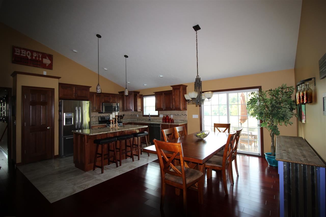 10410 Wolfinger Rd, Mount Vernon, IN 47620 photo 9