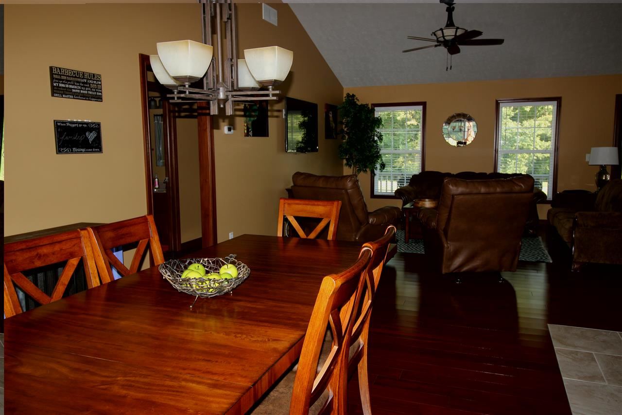 10410 Wolfinger Rd, Mount Vernon, IN 47620 photo 4
