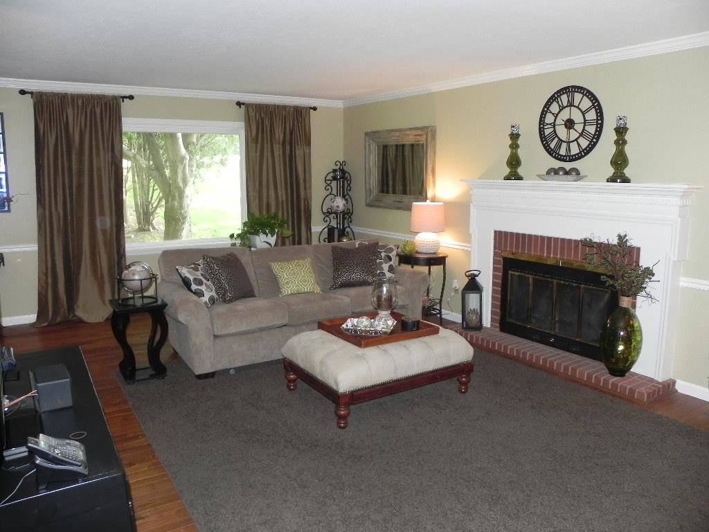 16832 Hampton Dr, Granger, IN 46530 photo 4