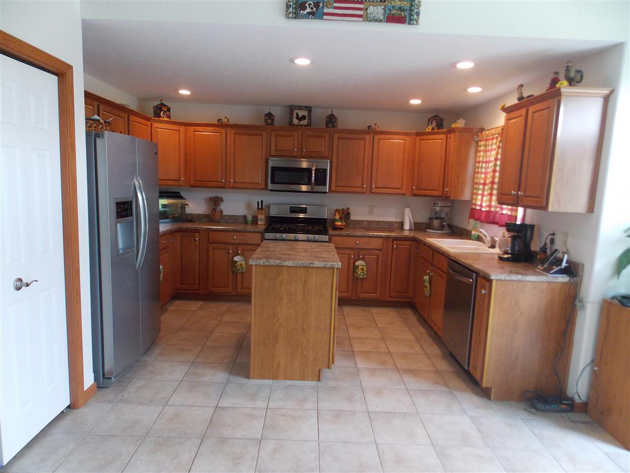 23084 Johnathon Ct, Elkhart, IN 46516 photo 6