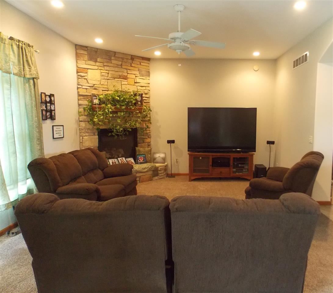 23084 Johnathon Ct, Elkhart, IN 46516 photo 5