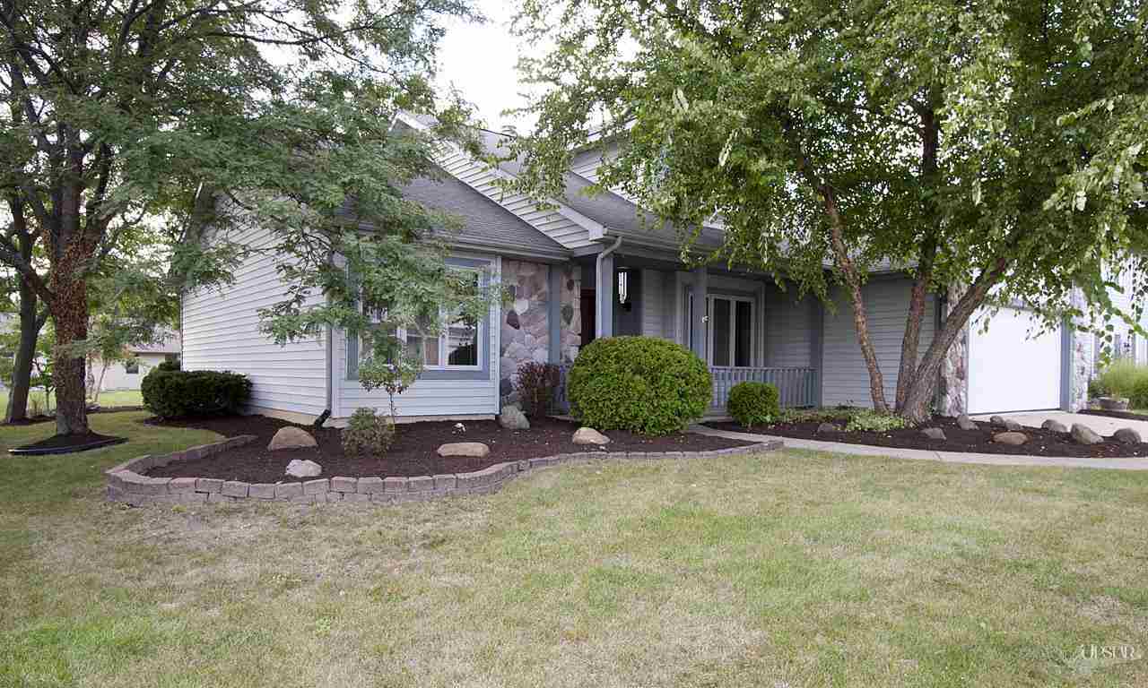 6125 Black Oak Blvd, Fort Wayne, IN 46835 photo 2