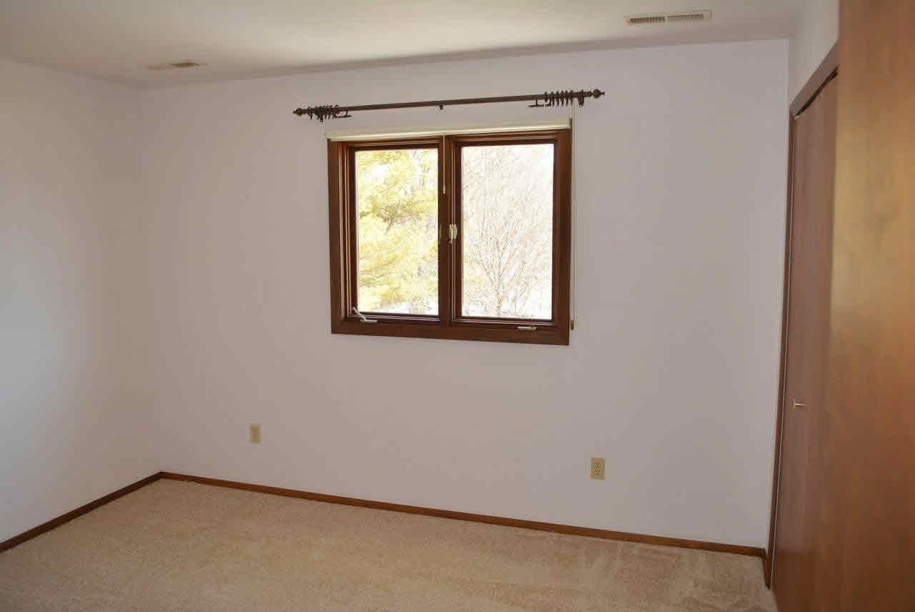 2916 S Scott Dr, Yorktown, IN 47396 photo 22