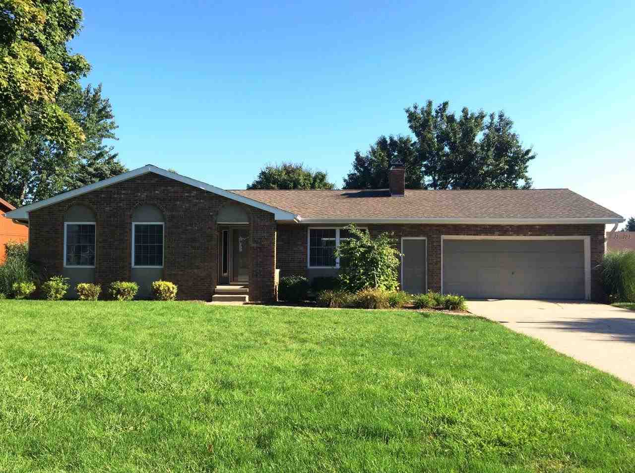 138 Crestview Dr, Rossville, IN 46065 photo 1